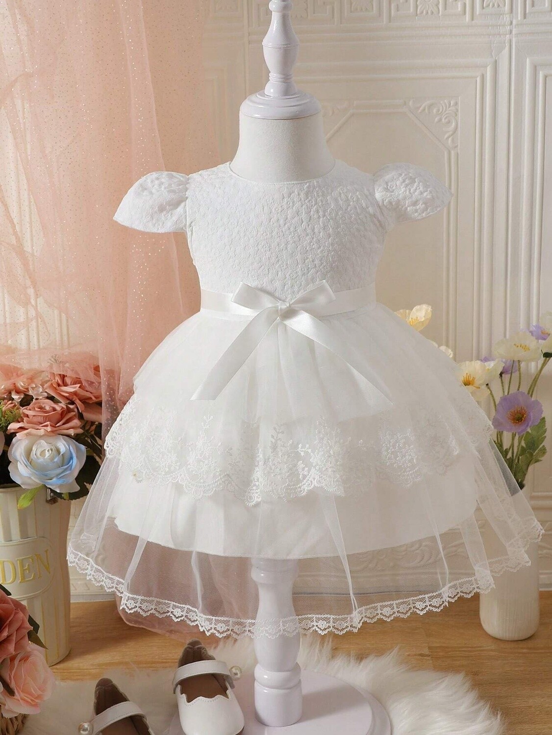 Baby Girl Contrast Lace Bow Front Mesh Overlay Dress