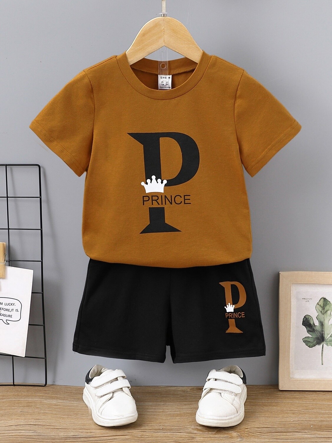 Young Boy 2pcs/Set Casual Crown &amp; Letter Print Short Sleeve T-Shirt And Shorts Summer Outfits
