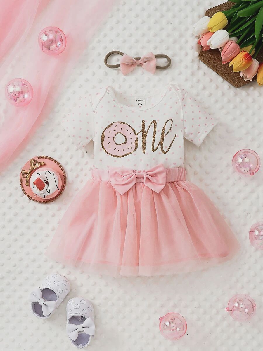 Baby Girl Polka Dot Letter Graphic Bodysuit &amp; Bow Front Mesh Skirt &amp; Headband