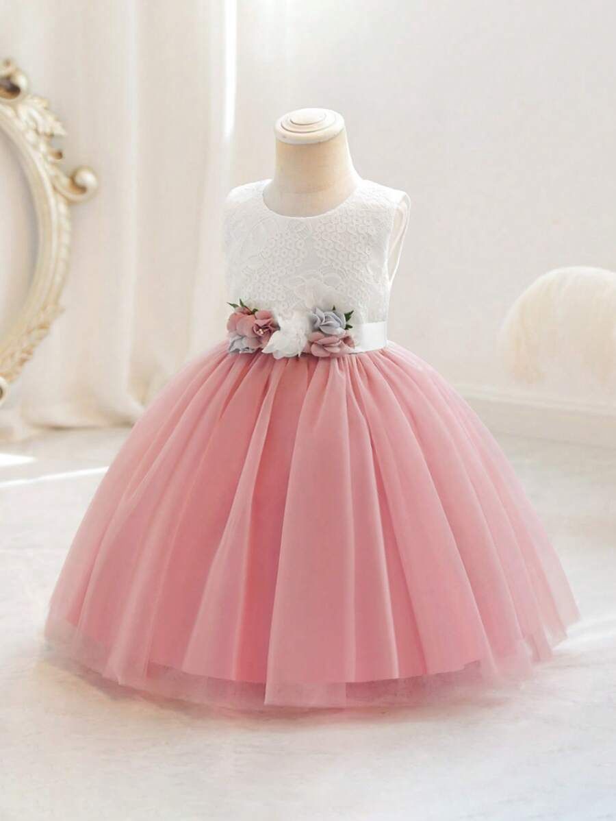 Young Girl&#39;s Flower Mesh Dress With Chiffon Hem