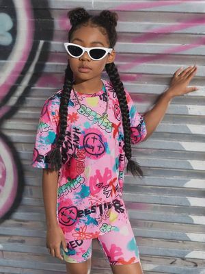 2 Pcs Graffiti Print Short Sleeve Girls Top + Shorts Set
