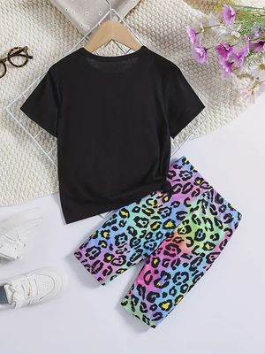 2pcs LOVE Graphic T-shirt &amp; Leopard Print Biker Shorts Set