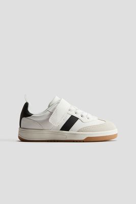H&amp;M  Boys Colour Block Sneakers