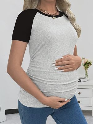 Stylish Two-Tone Short Sleeve Maternity T-Shirt