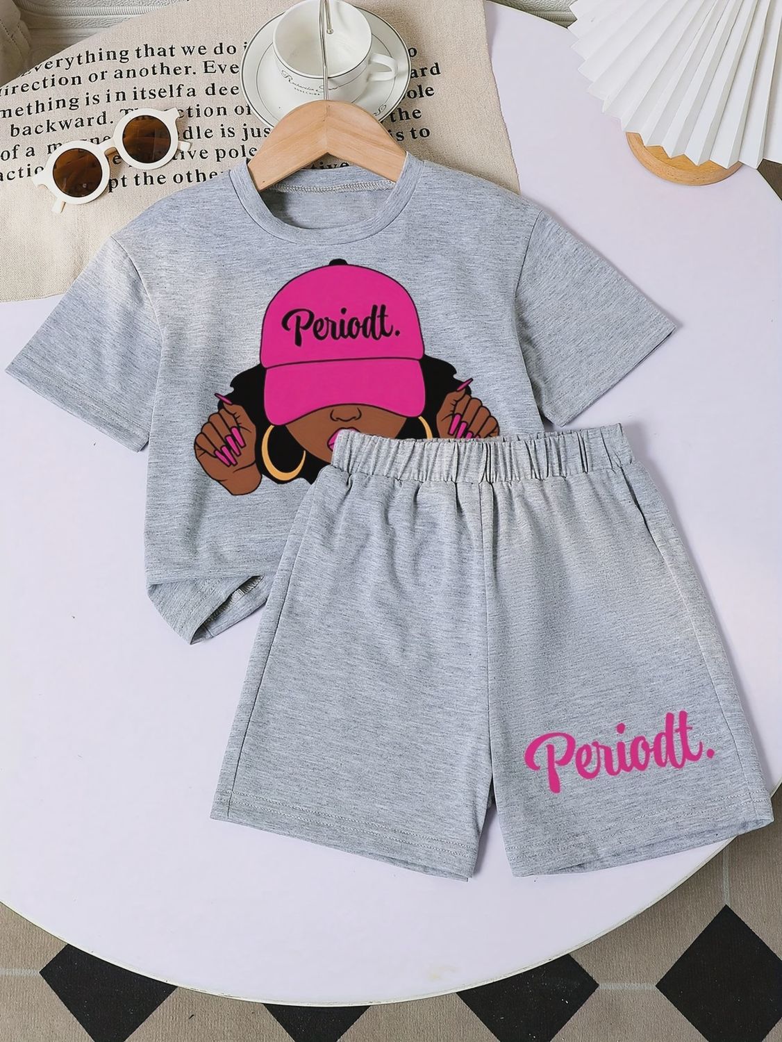 Girls&#39; Cartoon Pattern Printed Short Sleeve + Shorts Two-piece Set, Size: 10Y