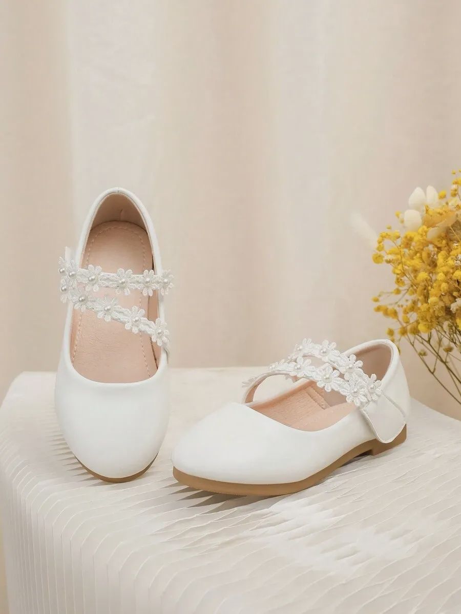 Children&#39;s Pearl Lace Flower Princess Flats - White, Size: EUR 29 (5-5.5 yrs)