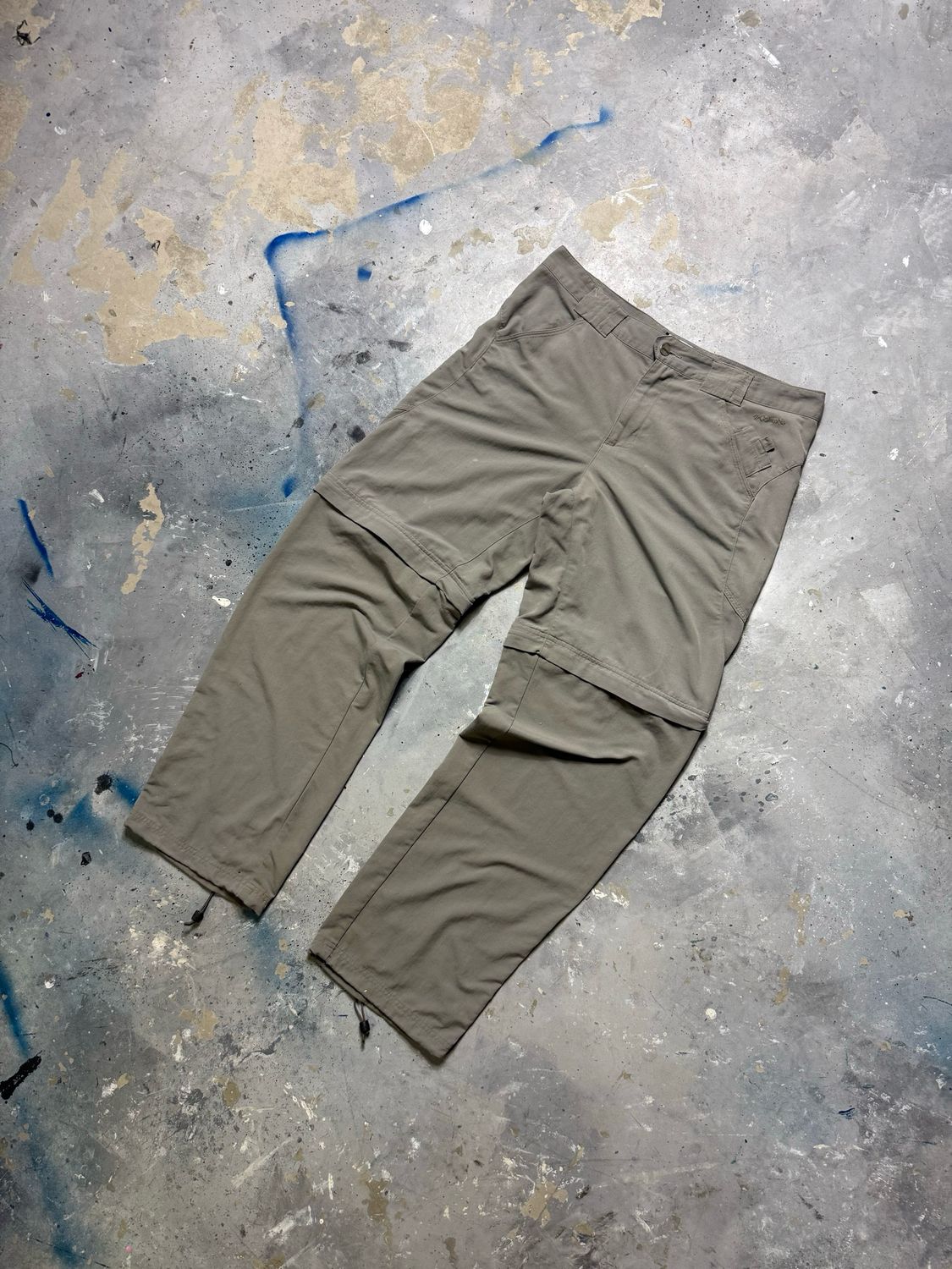 Spodnie Columbia Trekking Shorts/Pants Gray 44 cm pas