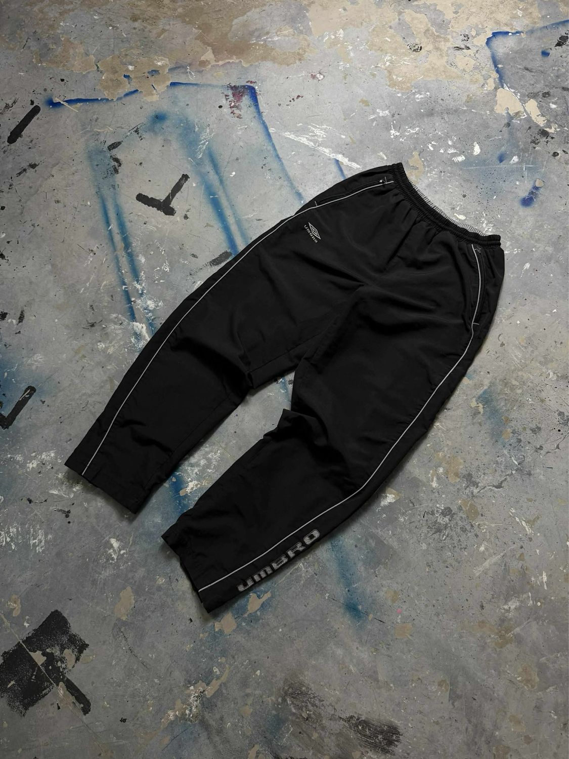 Spodnie Umbro Training Pants Black 34-38 cm pas