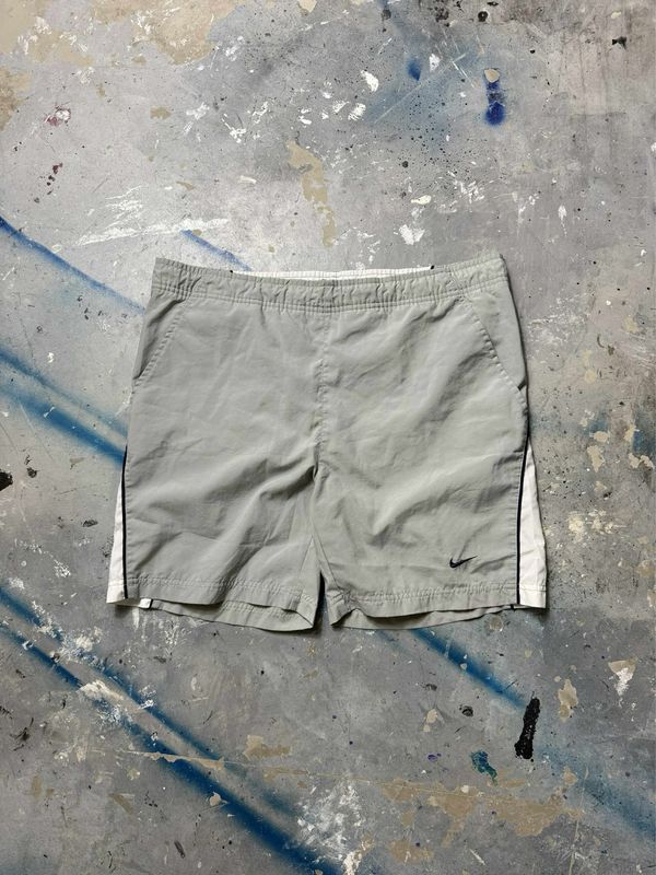 Spodnie Nike Bla/Swoosh Sw/Shorts Light-Gray