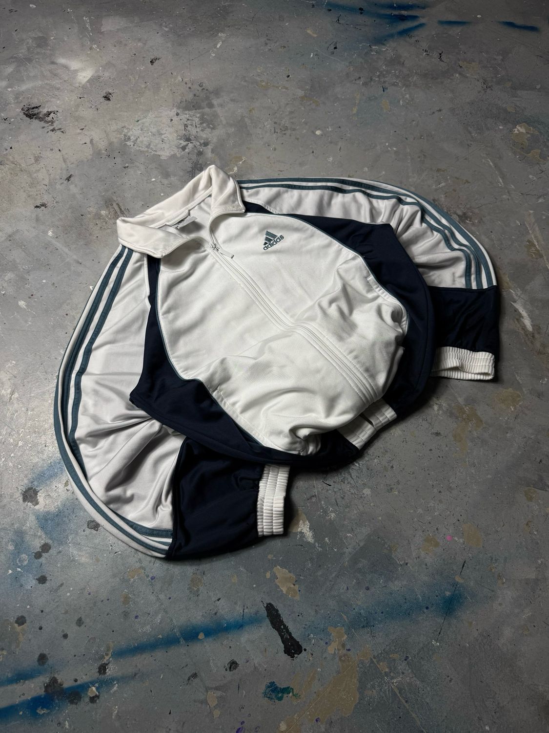 Bluza Adidas Gra/Stripes Na/Panels Tracksuit White M