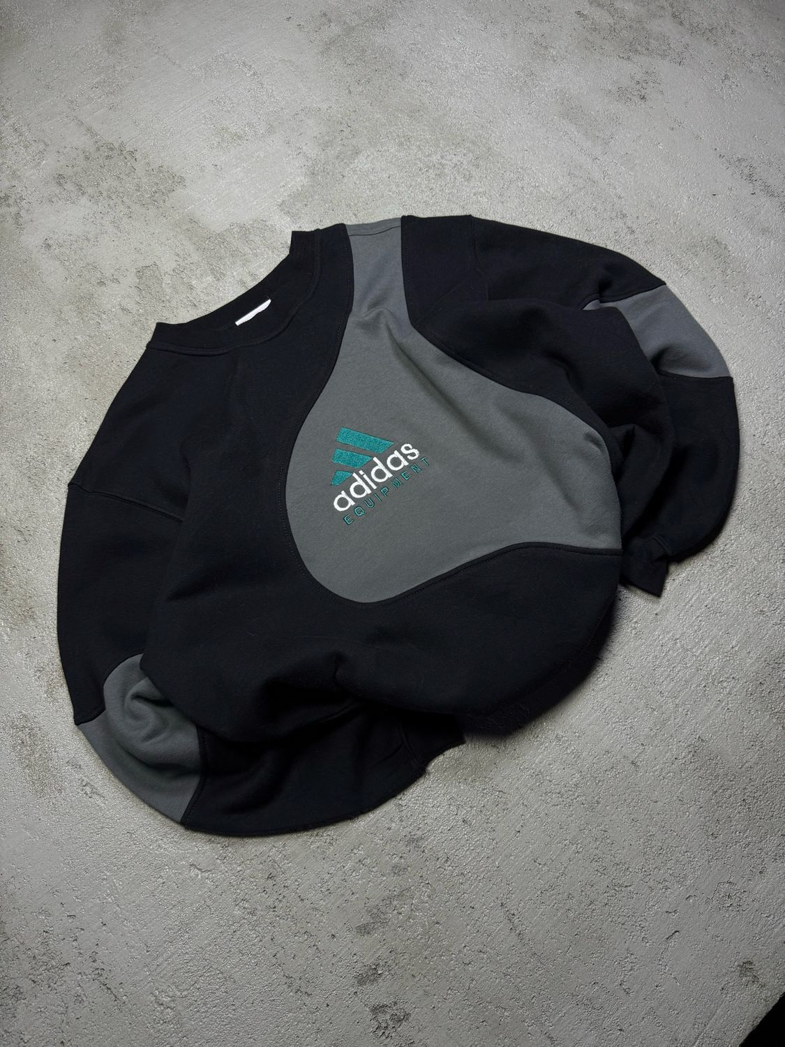 Bluza adidas Equipment Grey Detailed Crewneck Black XL