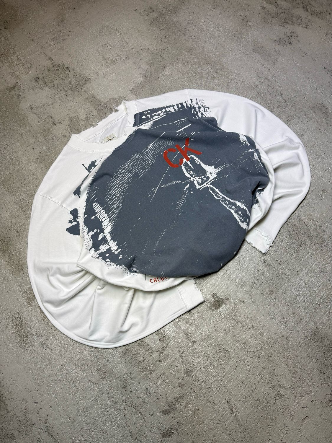 Bluza Calvin Klein Jeans Print Distressed Long White M