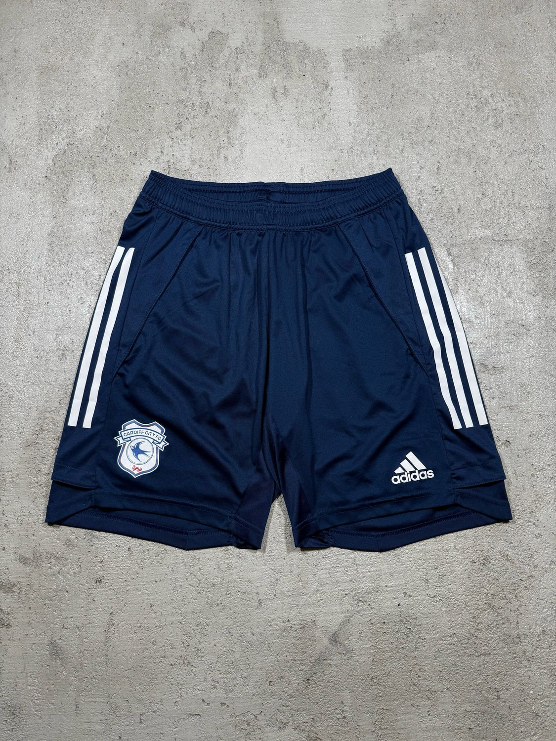 Spodnie Adidas Cardiff Shorts 2010 M