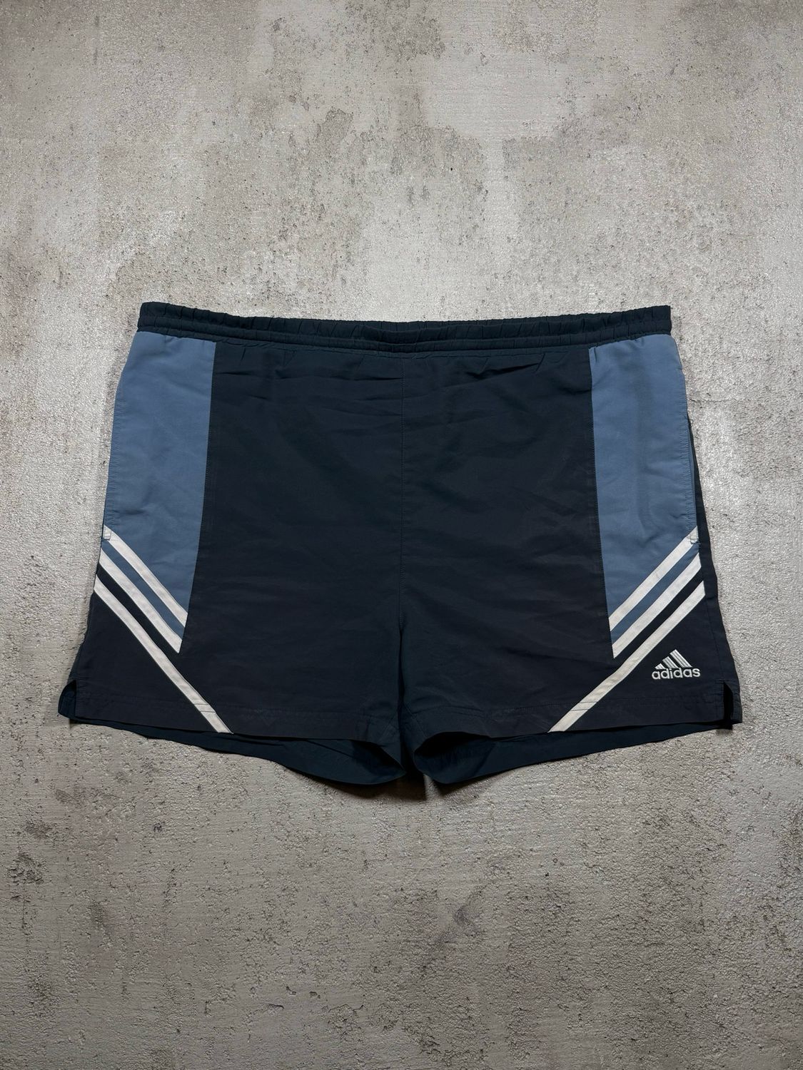 Spodnie Adidas Gray Shorts White Sewn M