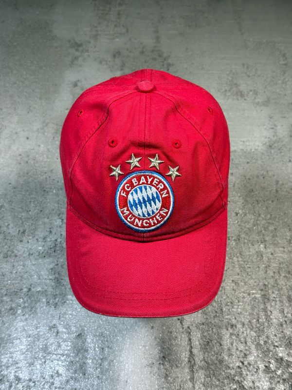 Czapka FC Bayern Munchen Red