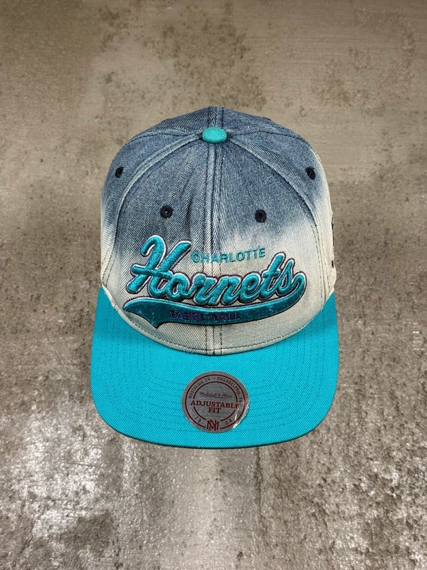 Czapka Mitchell&amp;Ness Charlotte Hornets Blue