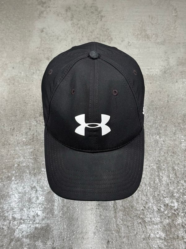 Czapka Under Armour Wh/Logo Golf Black