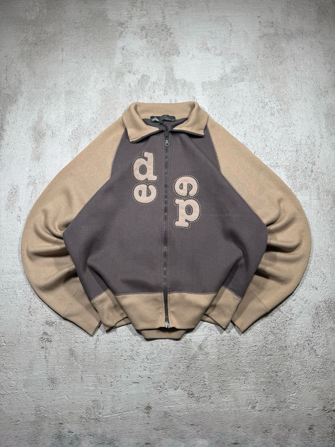 [S] Zipper Deep Bei/Letters L