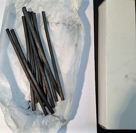 Willow Charcoal Black, Medium, Box 10 sticks, 5-6mm