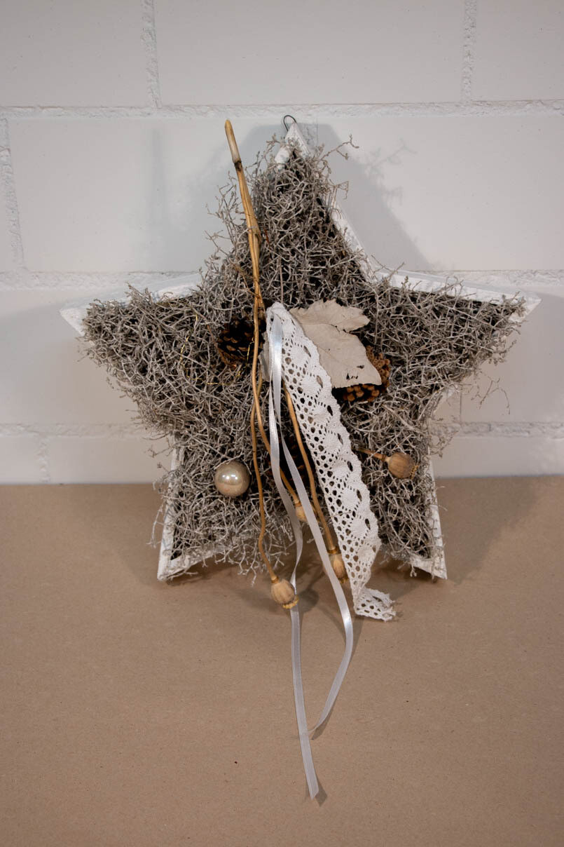 Holzstern weihnachtlicher Türschmuck