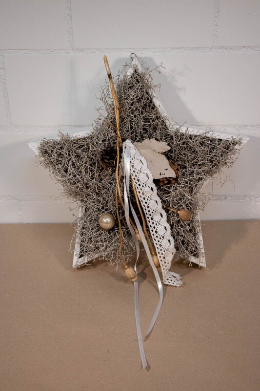 Holzstern weihnachtlicher Türschmuck