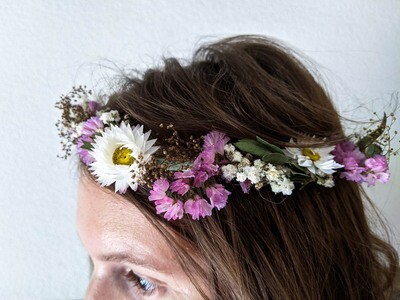 Haarkranz aus Trockenblumen