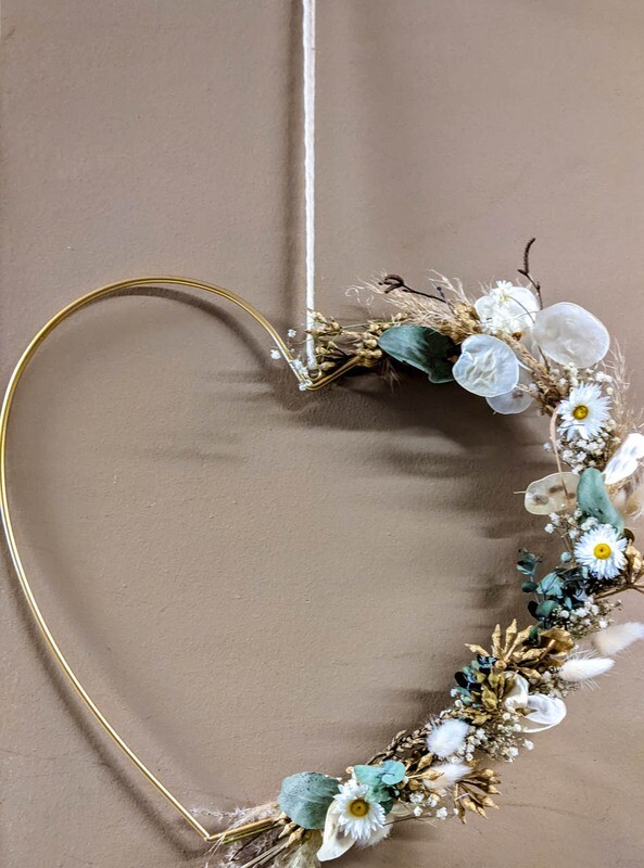 Herz Boho Stil mit Eukalyptus