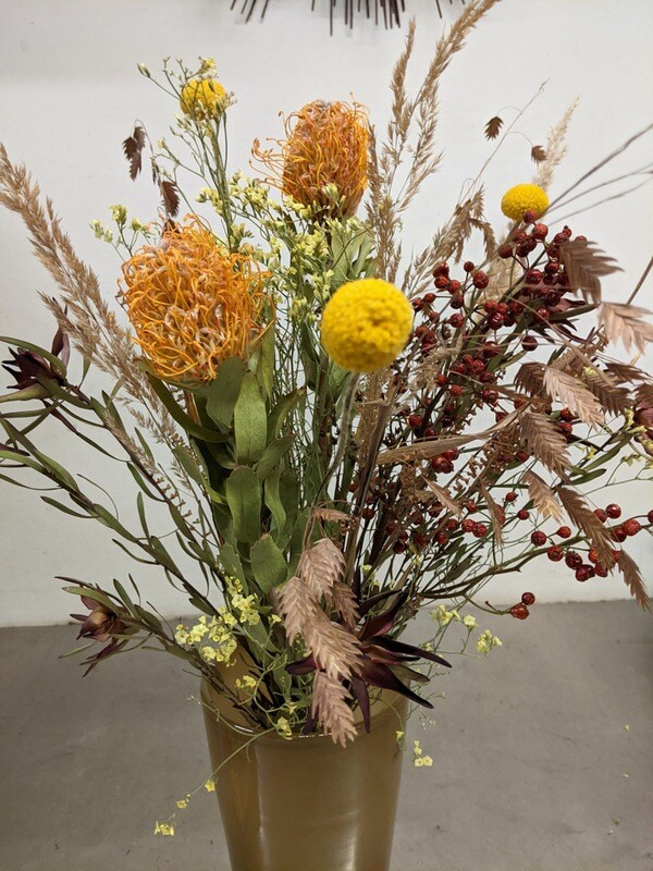 Trockenblumenstrauss mit Leucoblüte