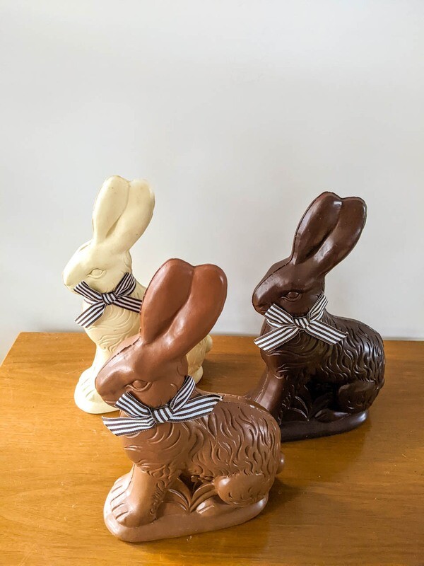 Osterhasen aus Kunststoff
