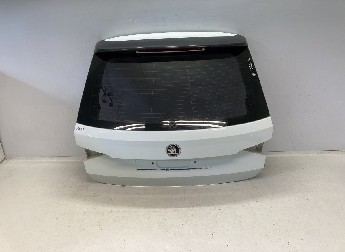 3V9827023D Bootlid / tailgate SKODA SUPERB III (3V3, 3V5) (2015-2024)