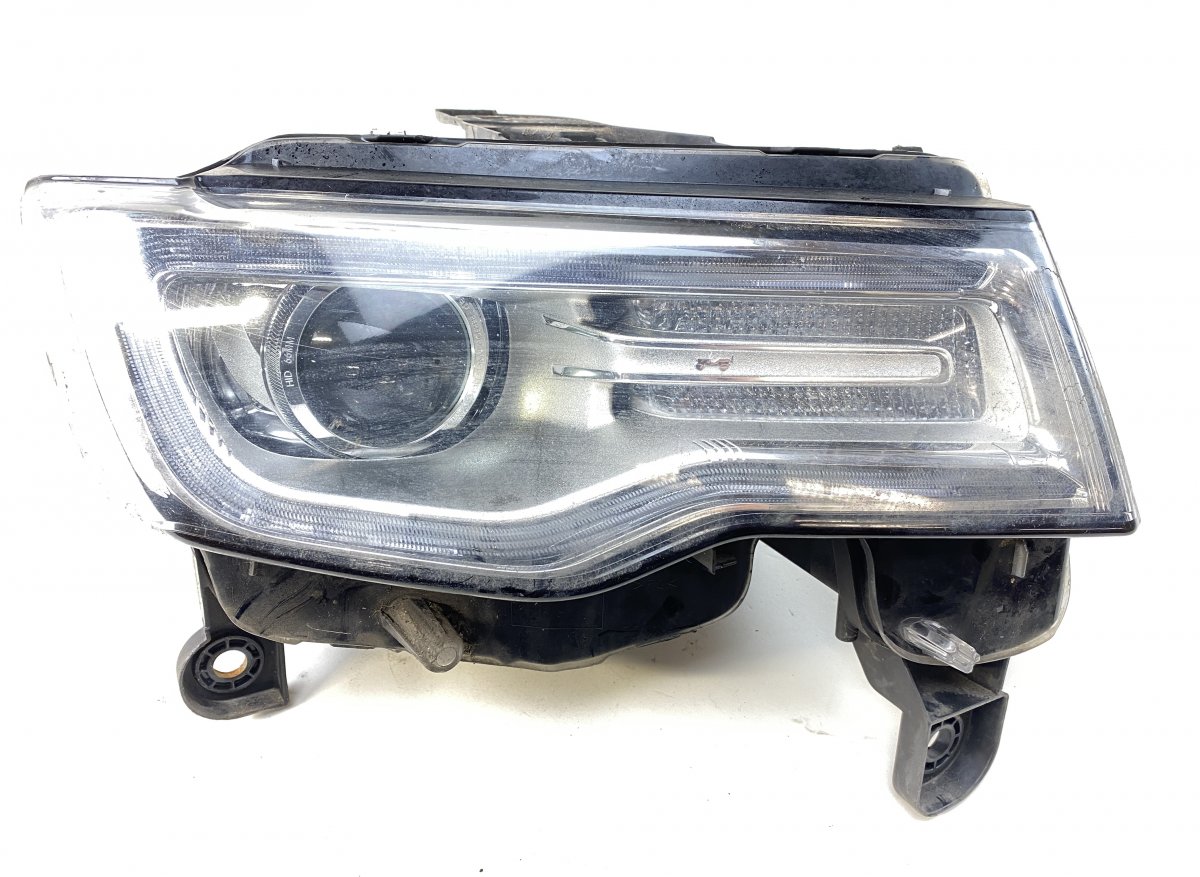 Jeep Grand Cherokee (WK) headlight right 68144704AF Headlight right JEEP GRAND CHEROKEE ...