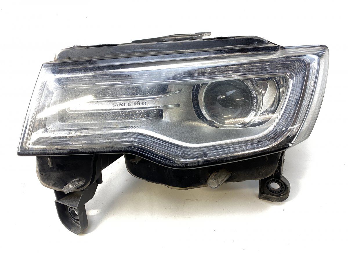 Jeep Grand Cherokee (WK) headlight left 68144705AF Headlight left JEEP GRAND CHEROKEE I...