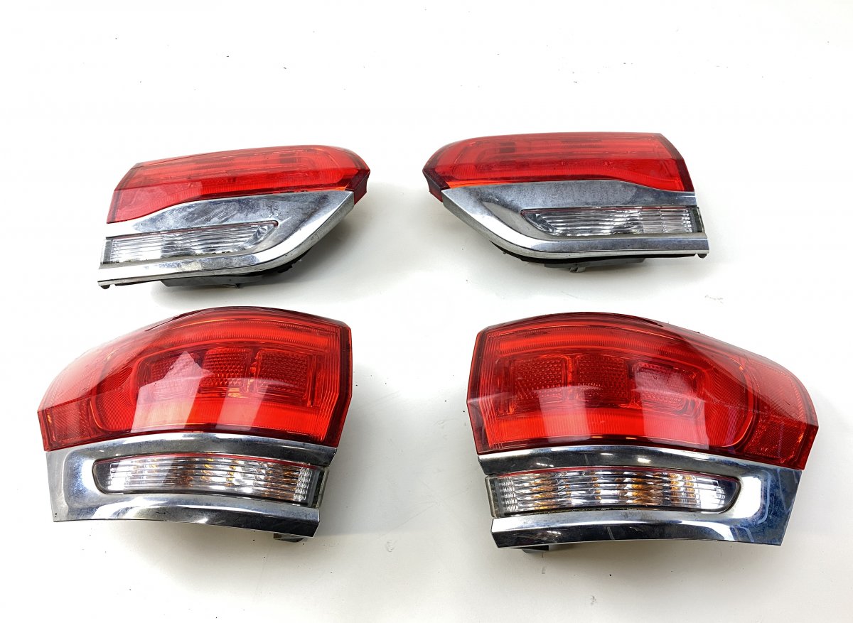 Jeep Grand Cherokee (WK) Tail lights set/kit P68110000AC P68110001AC Tail lights set/kit JEE...