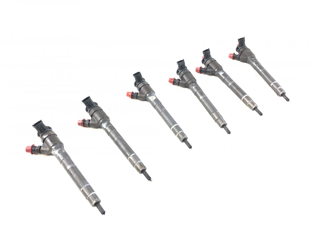 Jeep Grand Cherokee (WK) Fuel injector set 0445110430 4047025197144 0046328576 0986435214 ...