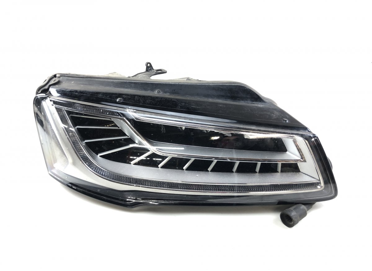 Audi A8 (D4) esituli (parem) 4H0941784A Headlight right AUDI A8 (4H) (2009-2...