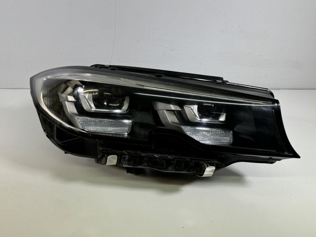BMW 3 (F30 / F31) ajovalo (oikea) 030110623209 948169608 Headlight right BMW 3 / ...
