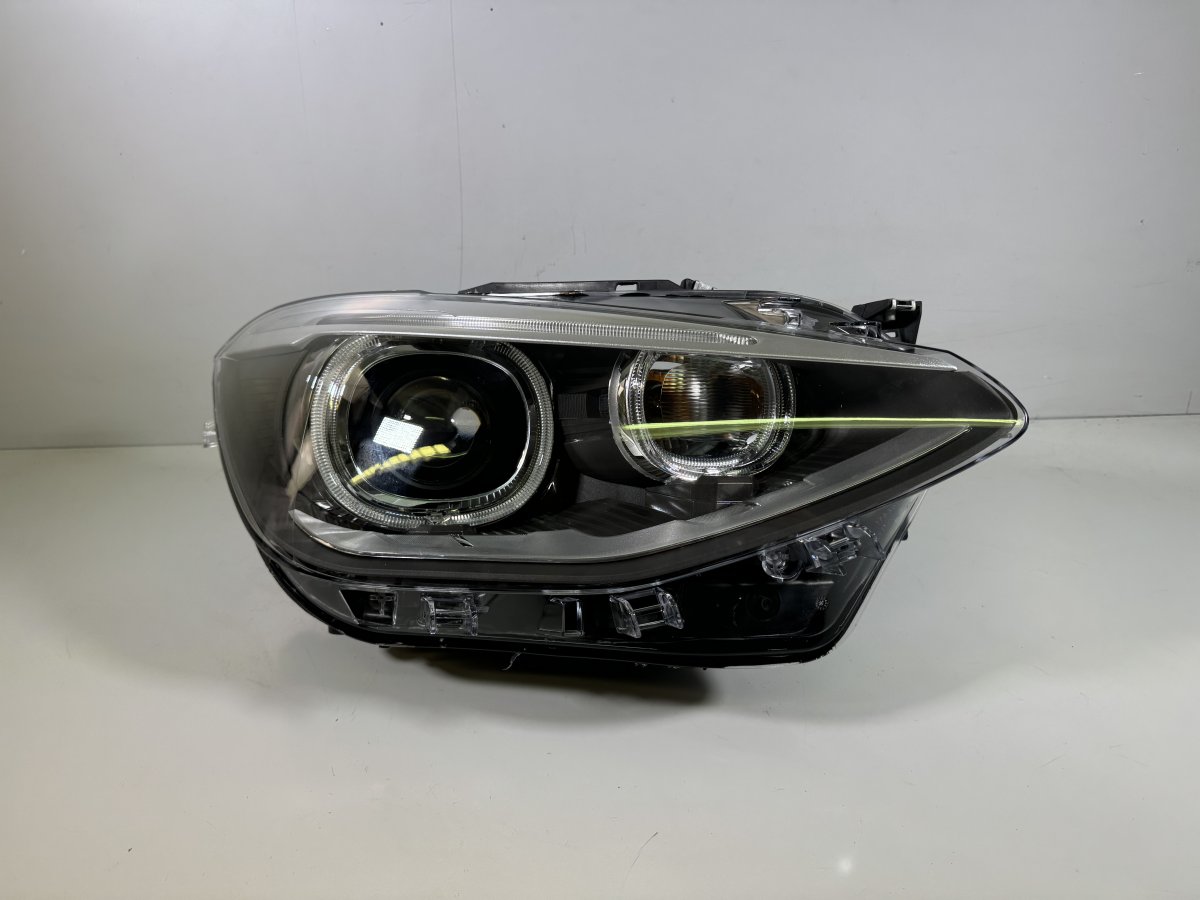 BMW 1 (F20 / F21) передняя фара (правая) 722968011 1ZS010741-42/AL Headlight right BMW 1...
