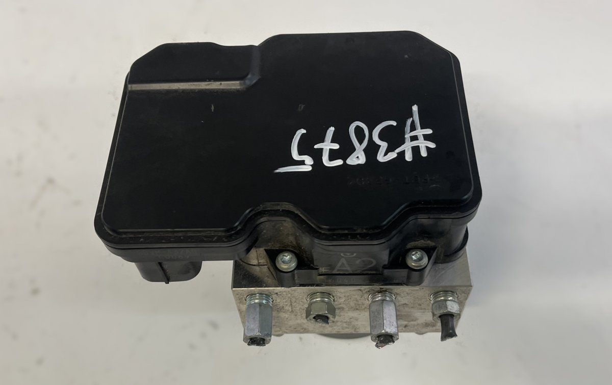 Mazda 6 (GJ / GL) ABS hydraulic unit / pump GDYL437A0A ABS hydraulic unit / pump MAZDA 6 (G...