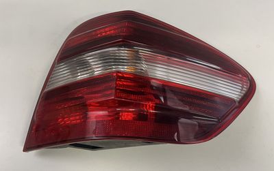 A1649064300 Feu arrière droit MERCEDES-BENZ CLASSE ML (W164) (2005-2011)