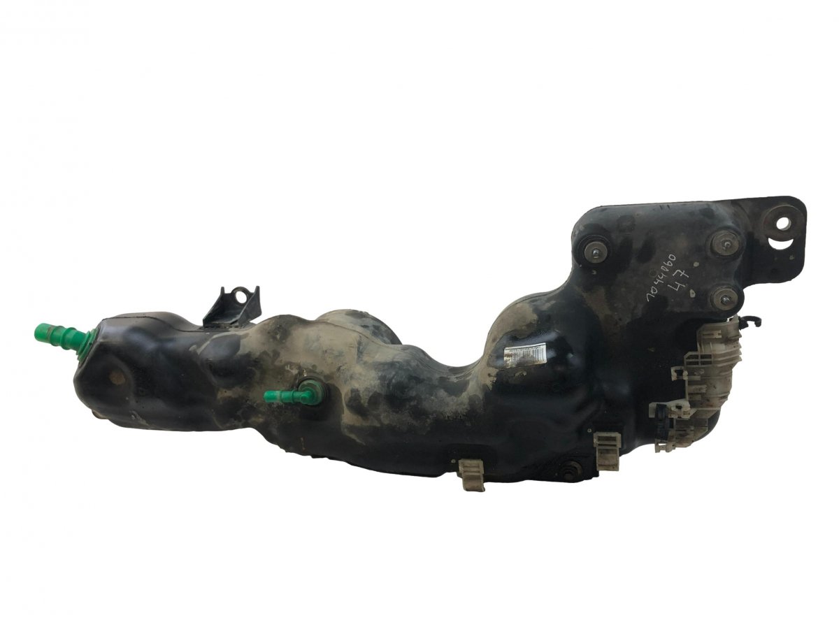 Toyota Hilux Adblue paak  778010K010 AdBlue tank  TOYOTA HILUX VIII (AN11...
