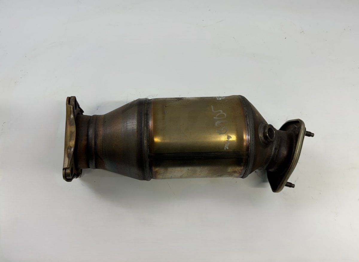 8W0131703J 8K0178LA Catalyc Converter AUDI A4 (8W, B9) (2015-)