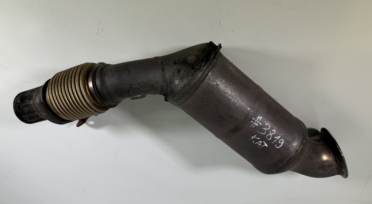 BMW 1 (E81 / E82 / E87 / E88) Catalyc Converter 7618659 14097610 82111783 Catalyc Converter BMW...