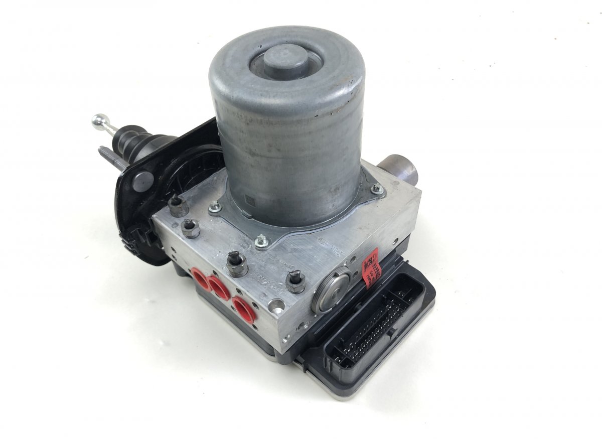 Land Rover Range Rover Evoque ABS hydraulic unit / pump LR155105 ABS hydraulic unit / pump LAND ROVER E...
