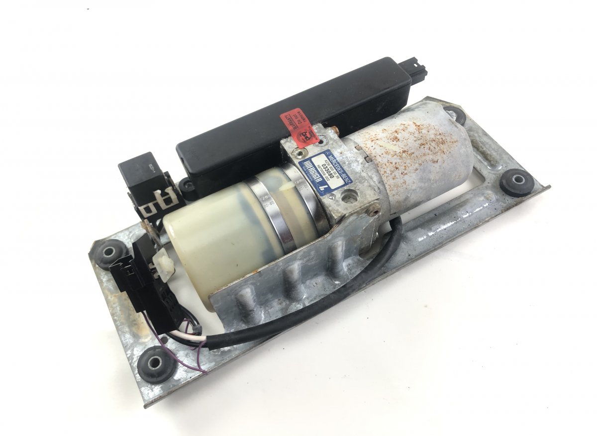 Mercedes-Benz A (W168) Convertible Top motor HB70058-002 HB70058002 Convertible Top motor ME...