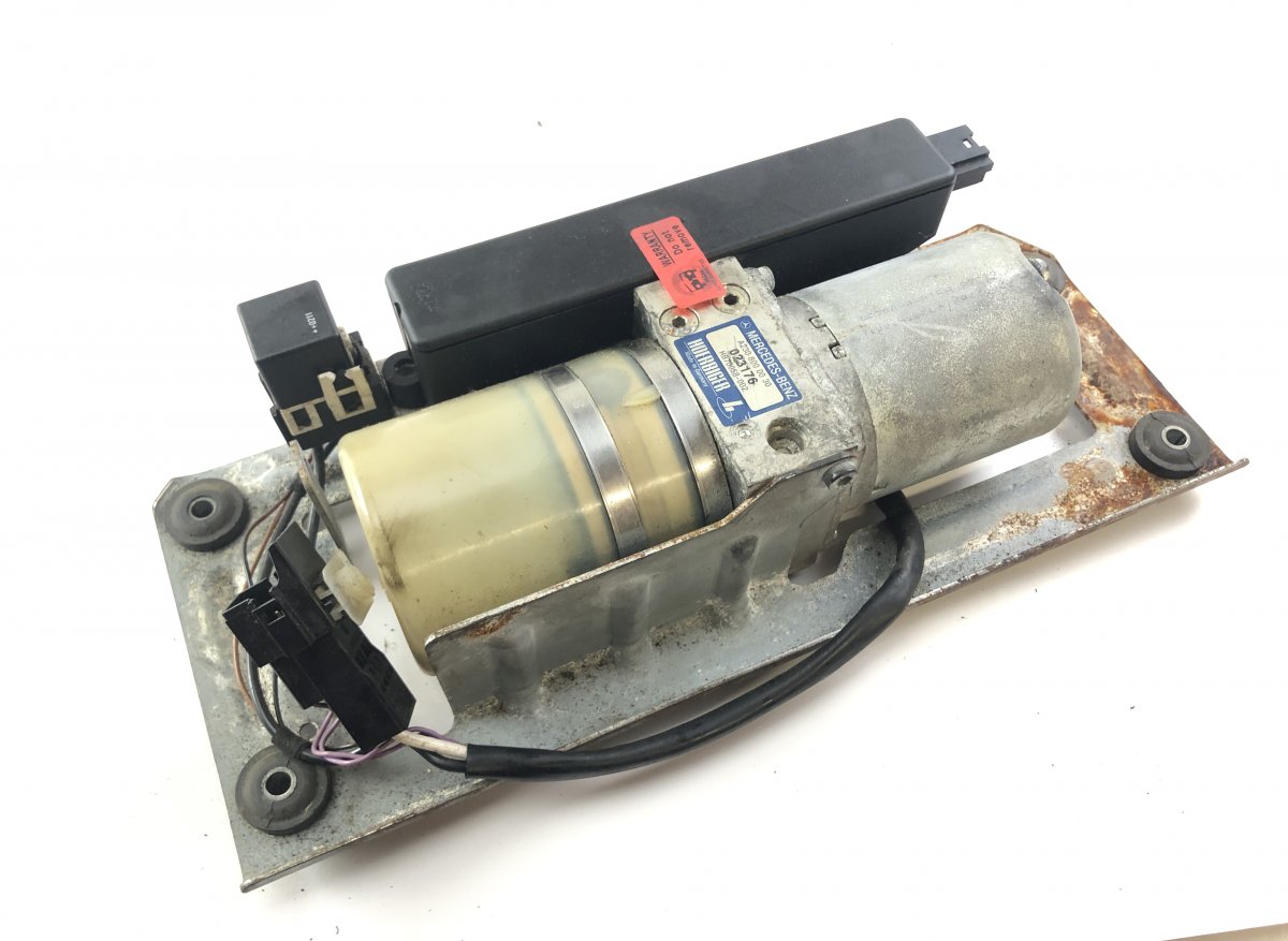 Mercedes-Benz A (W168) Convertible Top motor HB70058-002 HB70058002 Convertible Top motor ME...