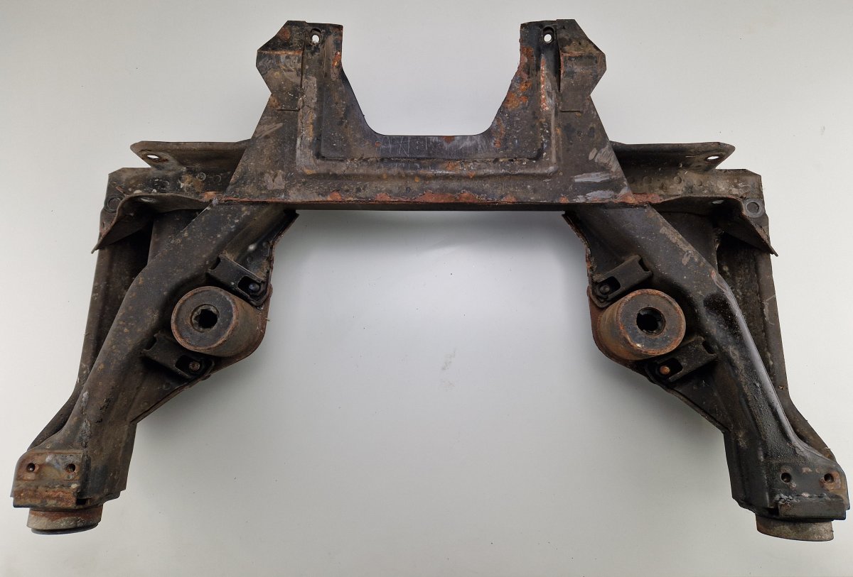 Maserati Quattroporte Front Axle Beam 372700102 Front Axle Beam MASERATI QUATTROPORTE...