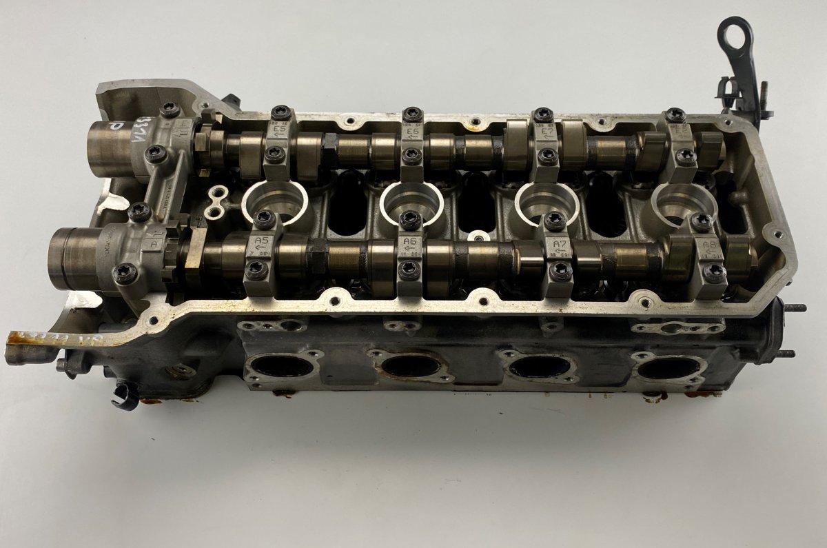 BMW 3 (E90 / E91 / E92 / E93) sylinterikansi 783815002 7838150 7837371901 78373719-01 Cylind...