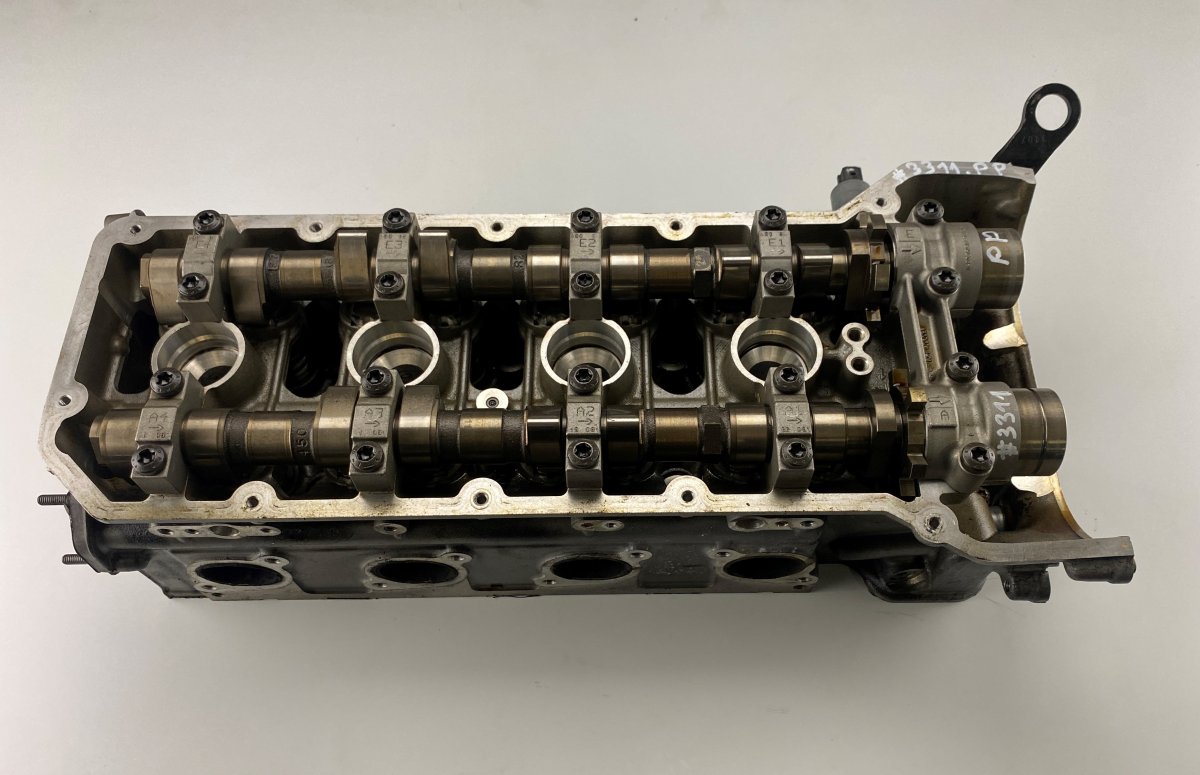 BMW 3 (E90 / E91 / E92 / E93) sylinterikansi 783813707 78373719-01 7837371901 13150776 11367...