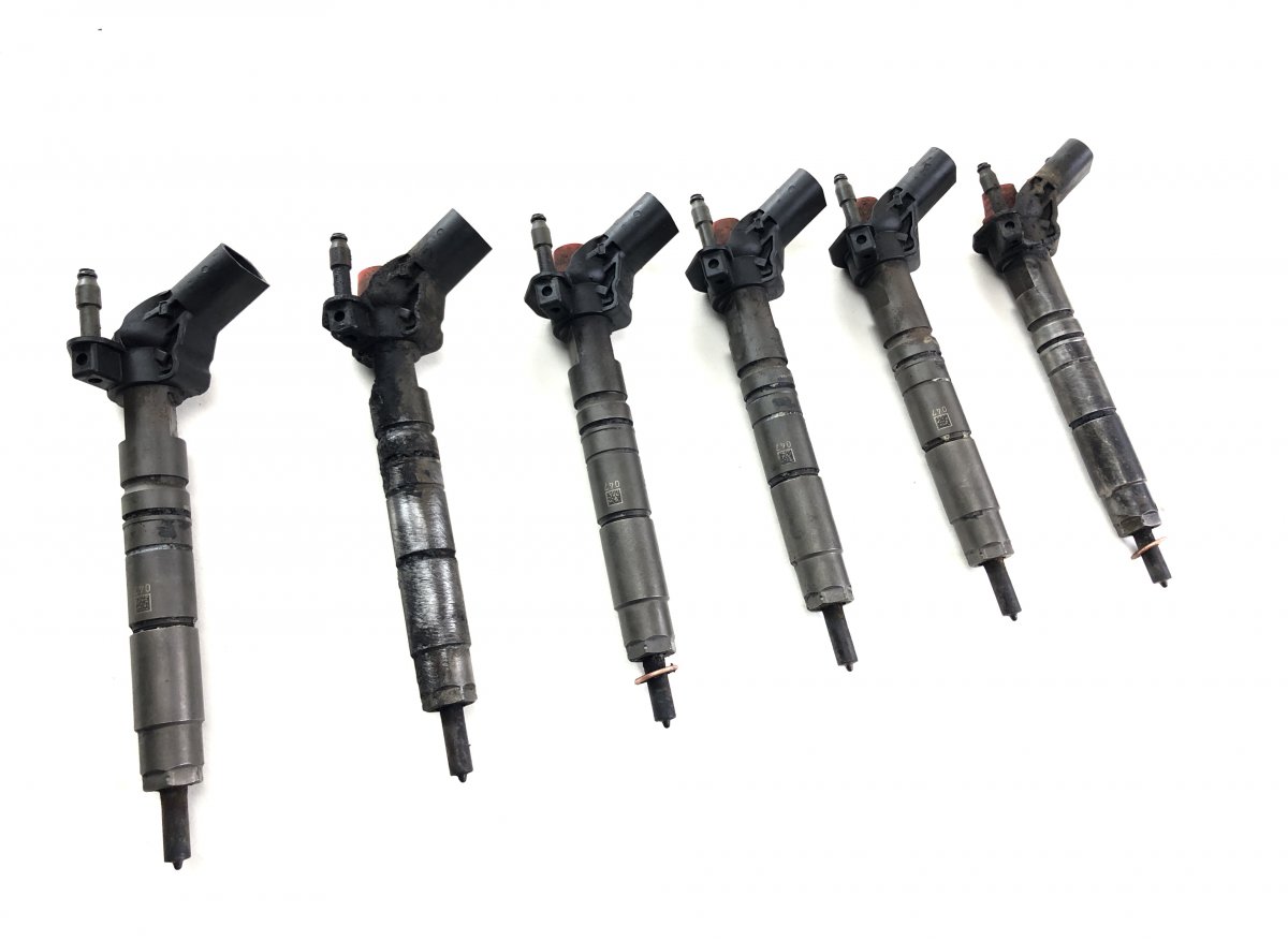 Mercedes-Benz A (W169) Fuel injector set 0445116025 0445116026 0986435404 Fuel injector ...