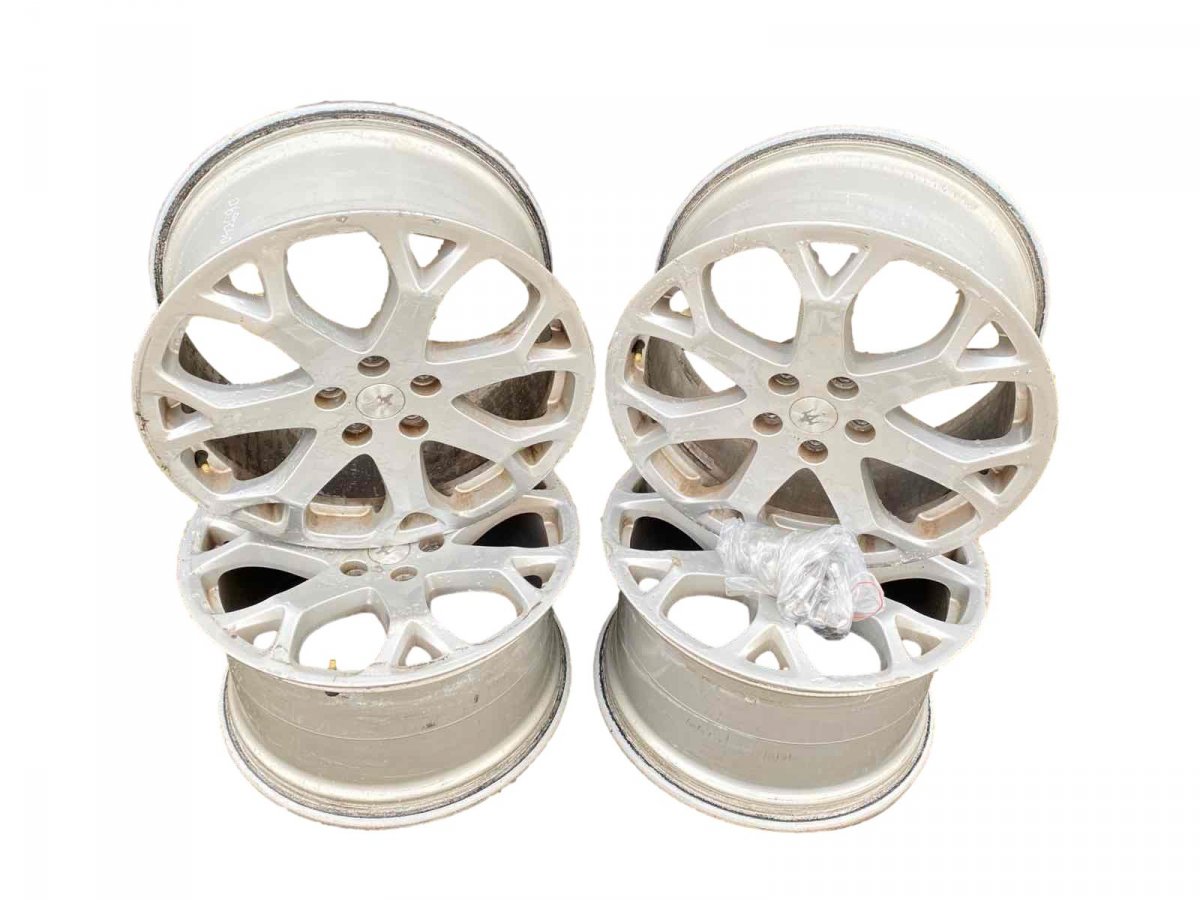 Maserati Quattroporte Rim set 4 pcs 228796 237494 Rim set 4 pcs MASERATI QUATTROPOR...